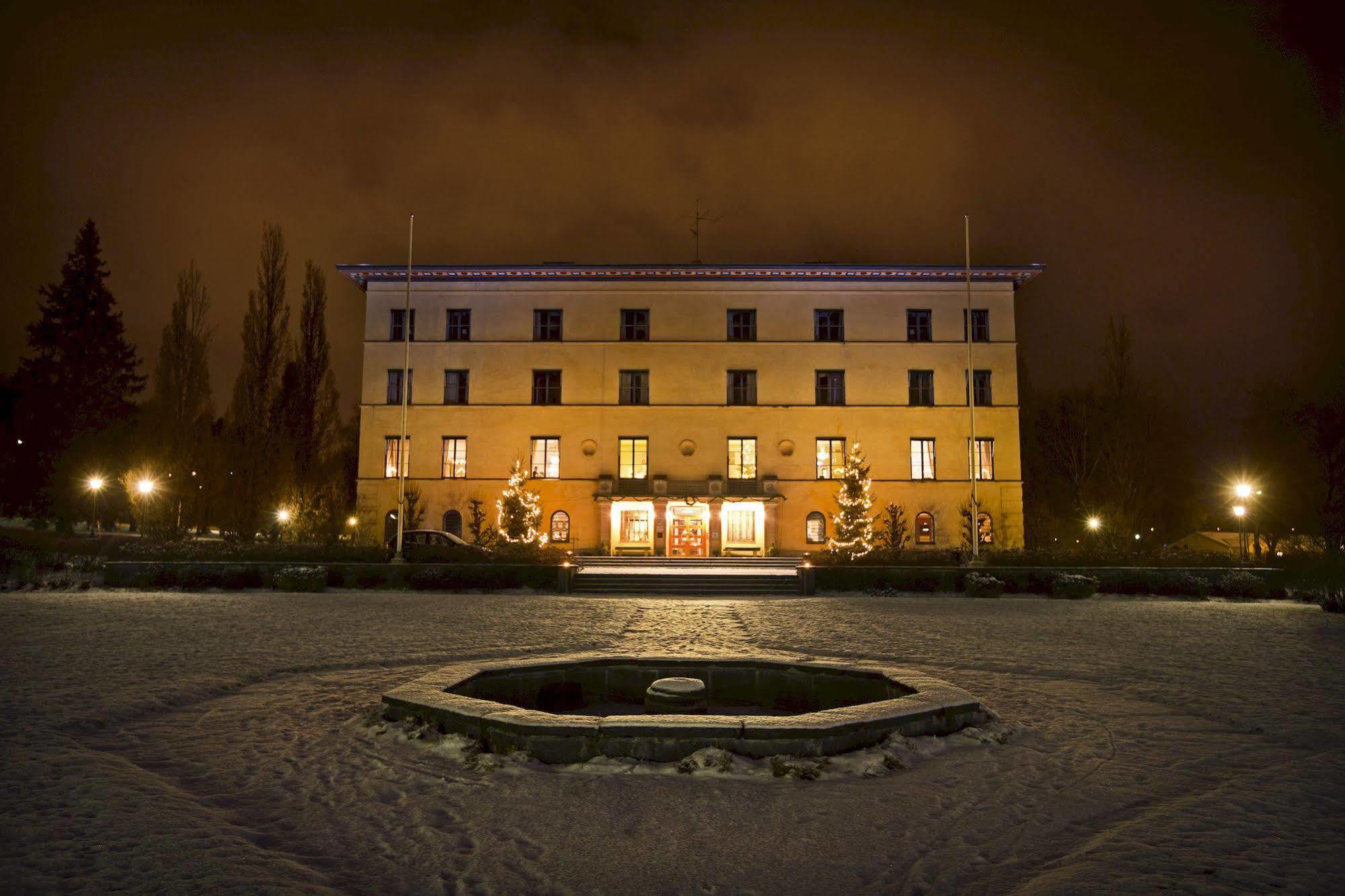 Bofors Hotel カールスコーガ エクステリア 写真